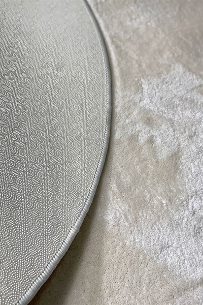 Krem Renkli Yumuşak Yüzeyli Kaydırmaz Yuvarlak Peluş Halı