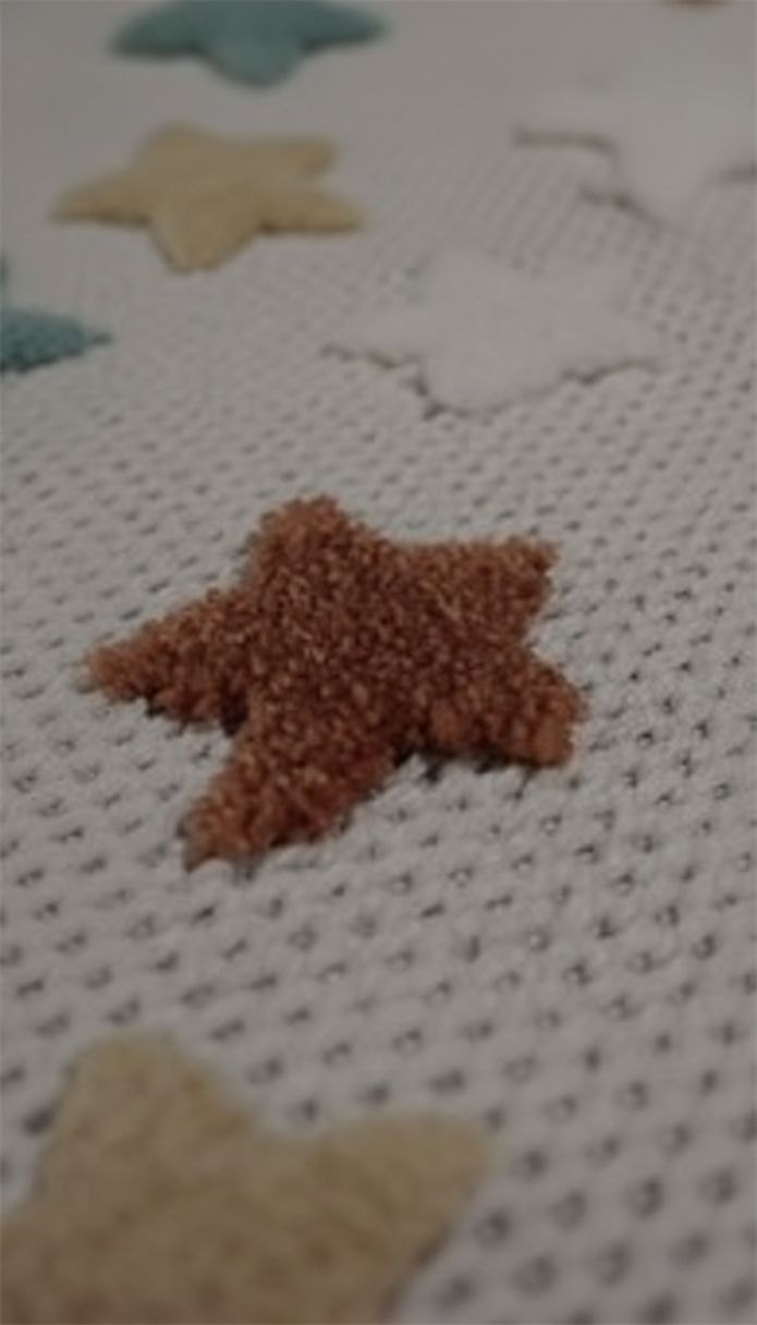 LİNA Serisi Sevimli Kedi Figürlü Yıldız Desenli Kaymaz Çocuk Odası Halısı | EN130