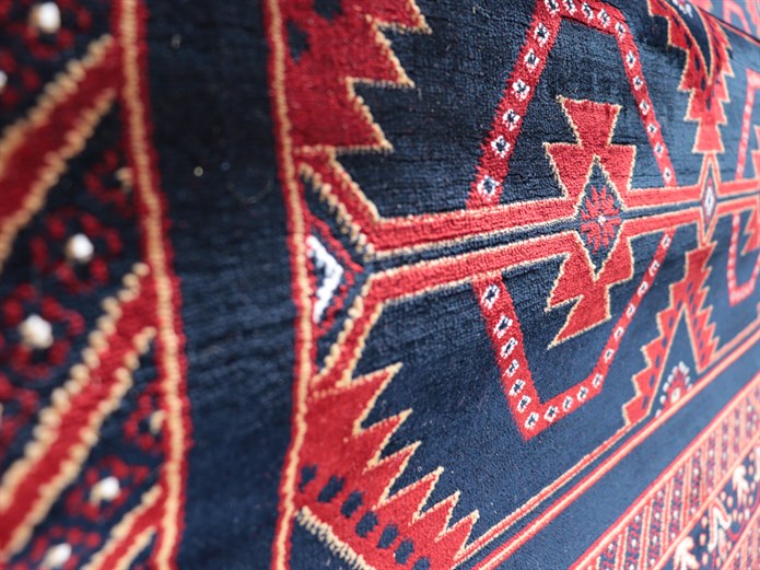 NAKIŞ Serisi Lacivert Kırmızı Geometrik Motifli Şık Salon Halısı | AF316 NAVY