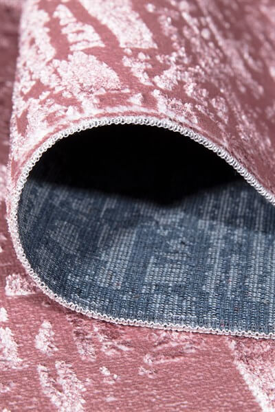 Pembe Renkli Parlak Altı Kaymaz Yıkanabilir ince Halı