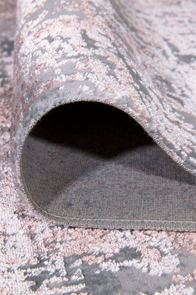 Pembe Renkli Parlak Altı Kaymaz İnce Makinede Yıkanabilir Halı