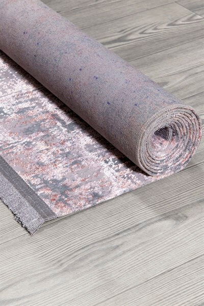 Pembe Renkli Parlak Altı Kaymaz İnce Makinede Yıkanabilir Halı