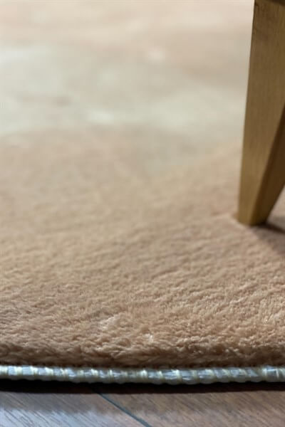 Vizon Renkli Yumuşak Yüzeyli Kaydırmaz Yuvarlak Peluş Halı