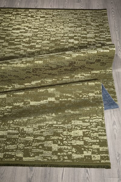 Yeşil Renkli Parlak Altı Kaymaz Yıkanabilir ince Halı