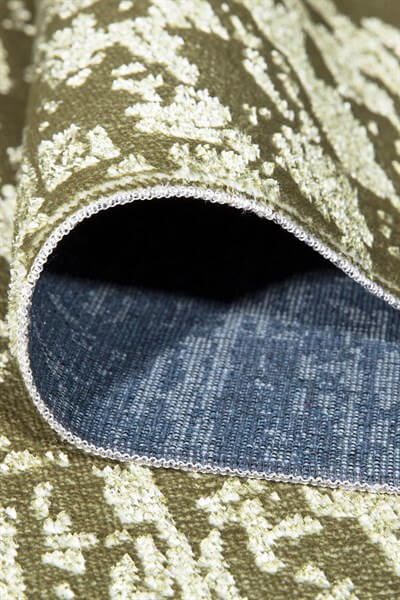 Yeşil Renkli Parlak Altı Kaymaz Yıkanabilir ince Halı