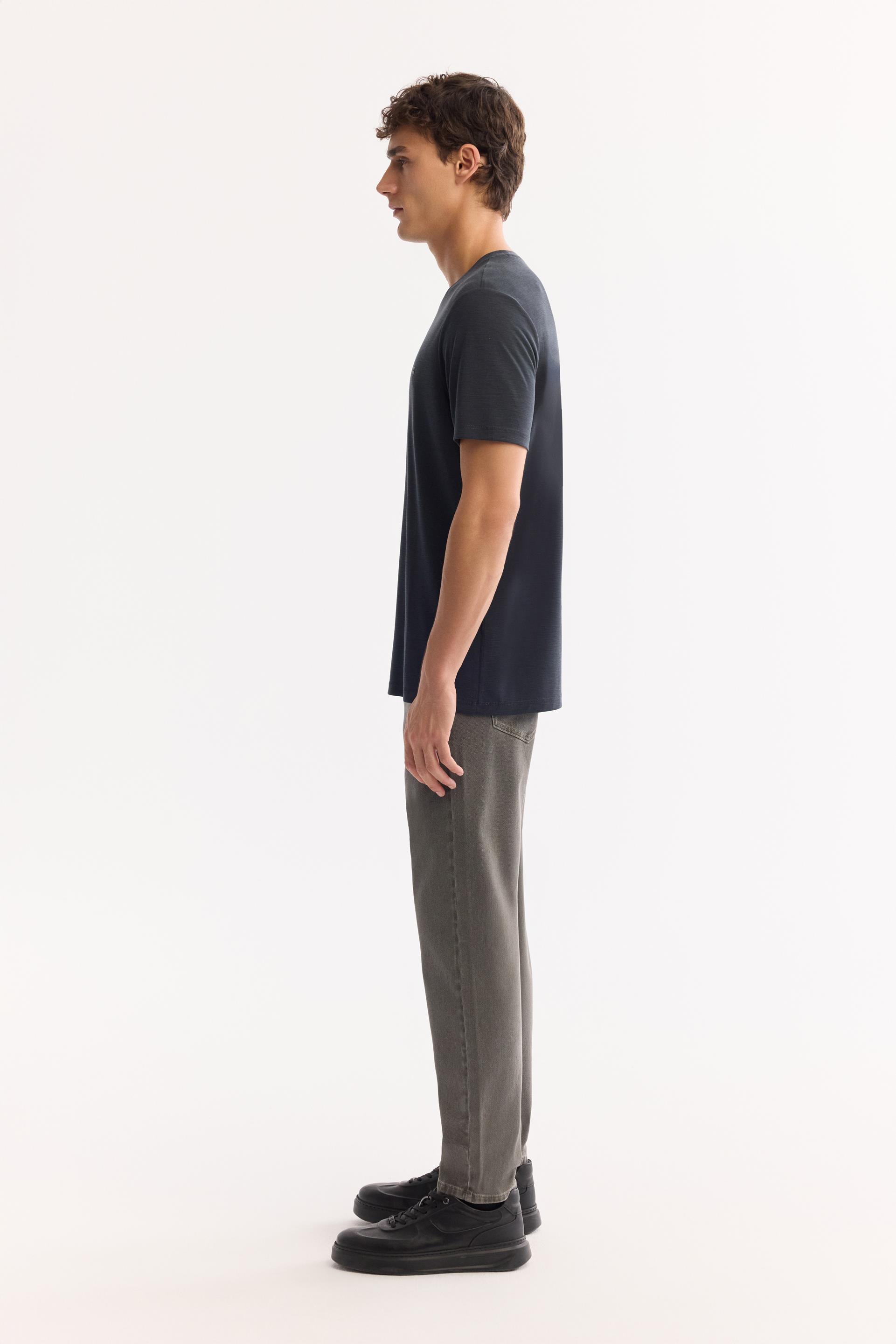 AVVA Antrasit Bisiklet Yaka Bi-Stretch Soft Touch Basic T-Shirt görsel 3