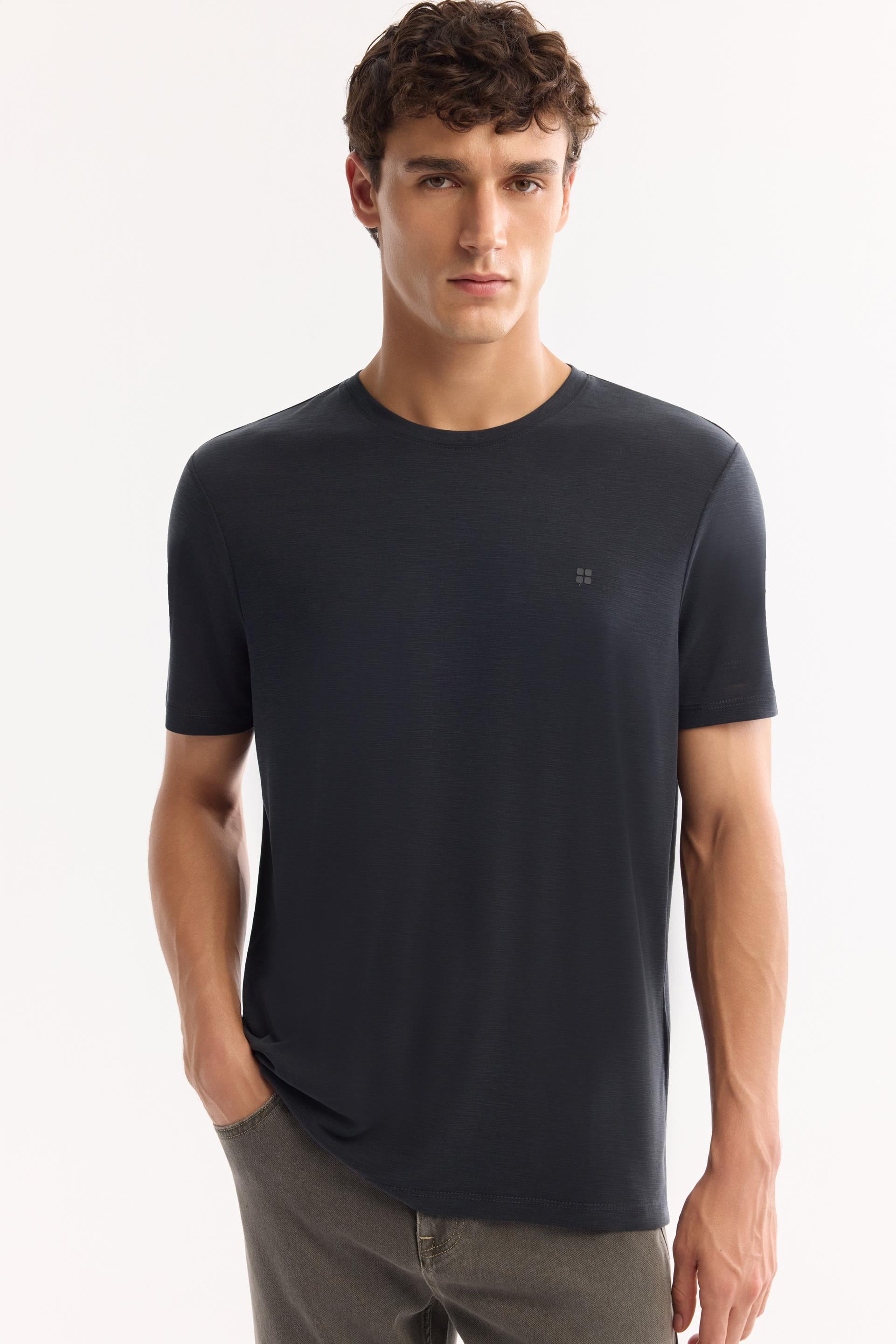 AVVA Antrasit Bisiklet Yaka Bi-Stretch Soft Touch Basic T-Shirt görsel 2