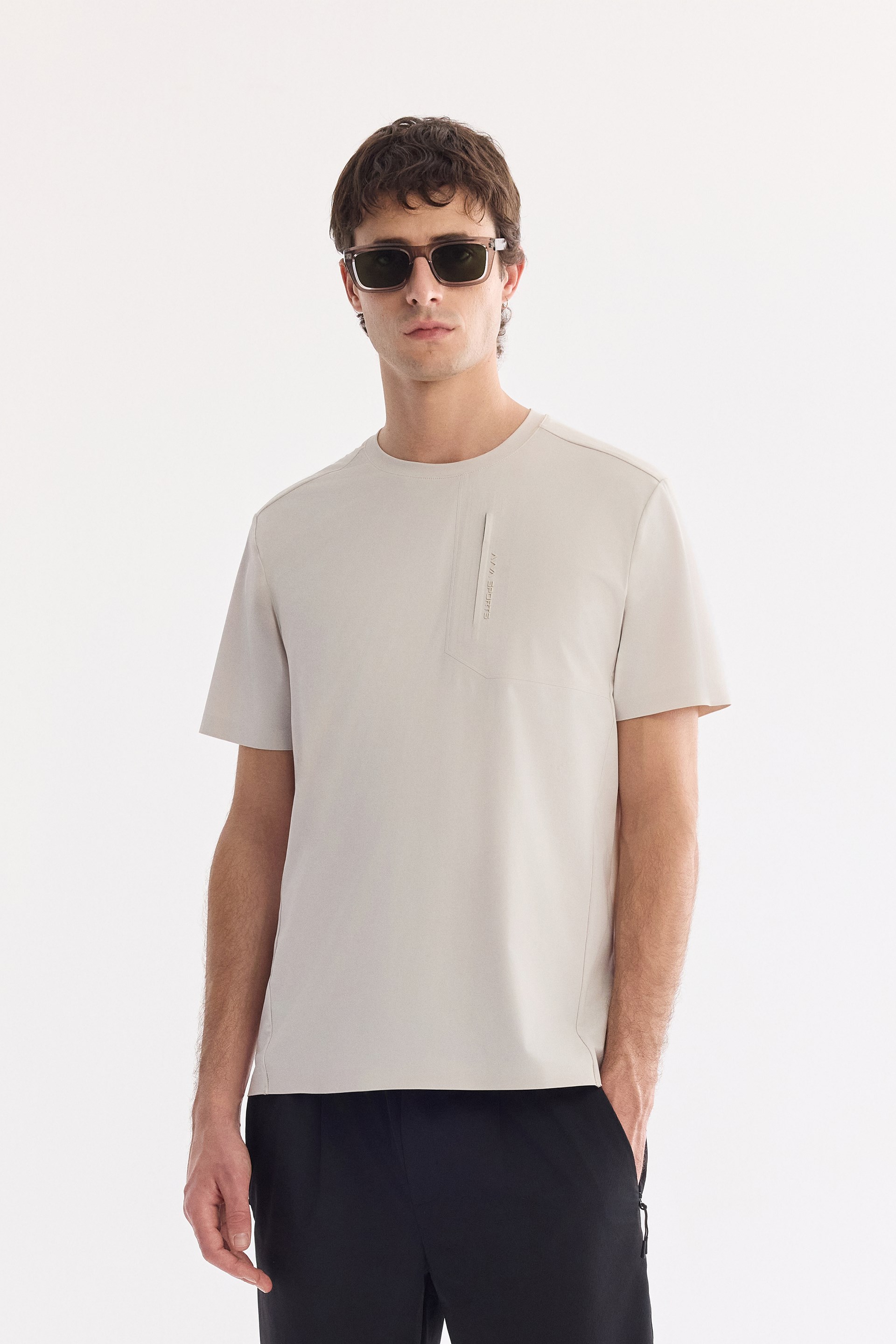 AVVA Bej Bisiklet Yaka Kırışmaz Hızlı Kuruyan Teknik Kumaş T-Shirt