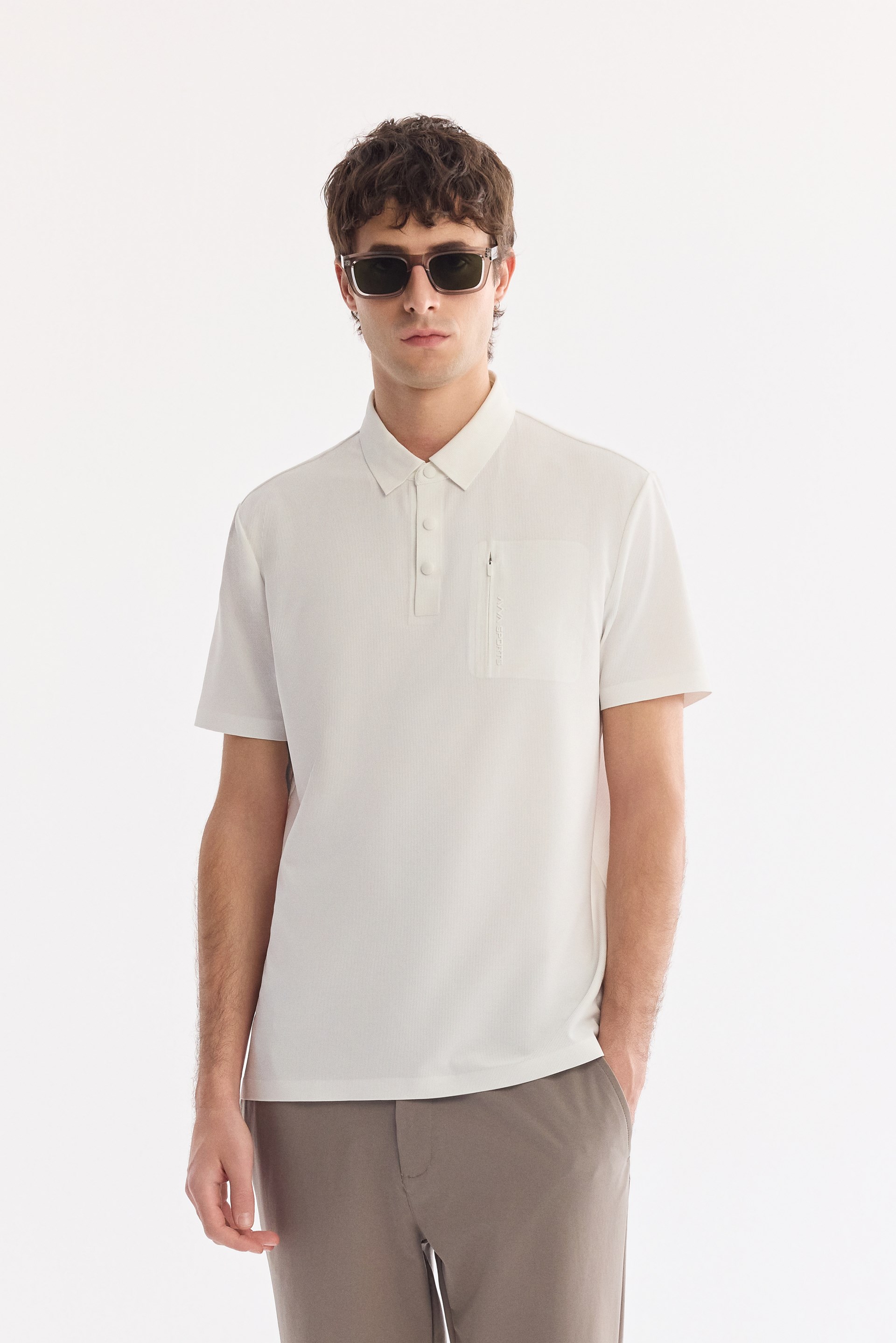 AVVA Beyaz Kıvrılmaz Polo Yaka Kırışmaz Hızlı Kuruyan Teknik Kumaş T-Shirt