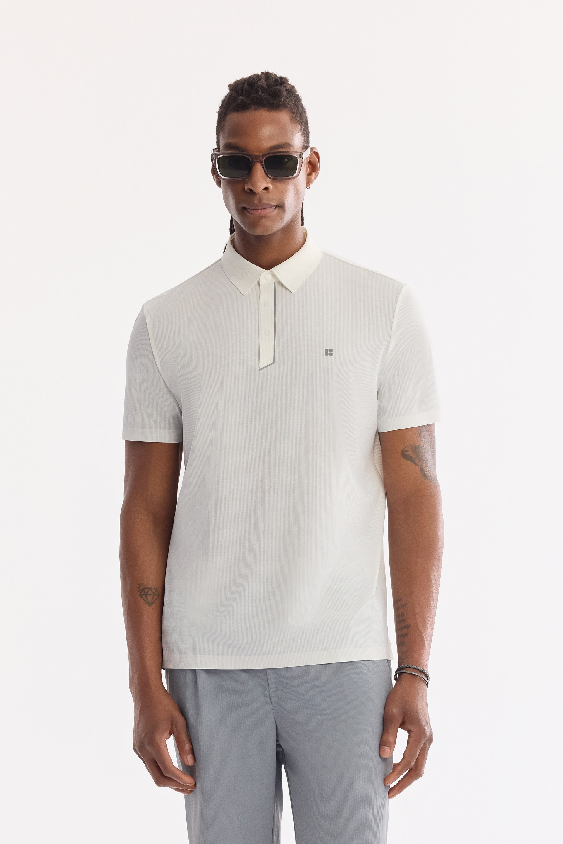 AVVA Beyaz Kıvrılmaz Polo Yaka Kırışmaz Hızlı Kuruyan Teknik Kumaş T-Shirt