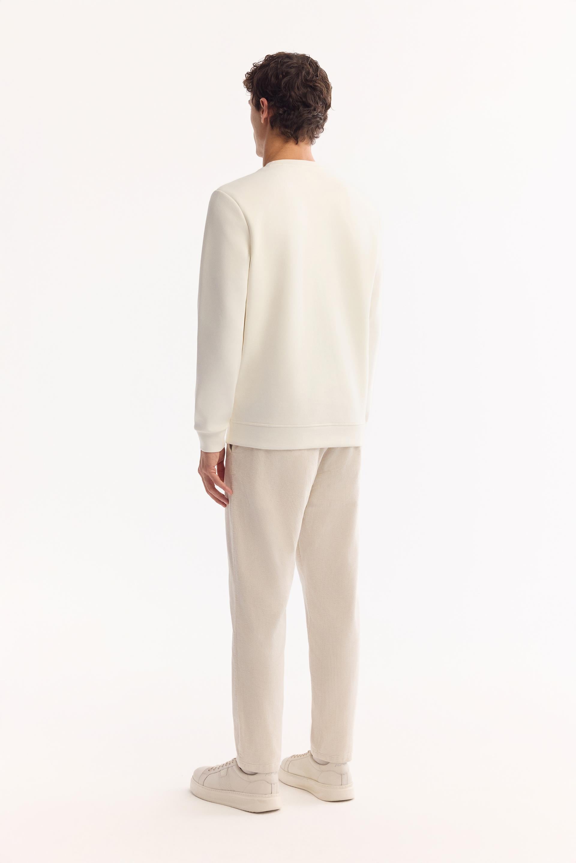 AVVA Ekru Bisiklet Yaka Kolay Ütülenen Bi-Stretch Baskılı Sweatshirt görsel 4