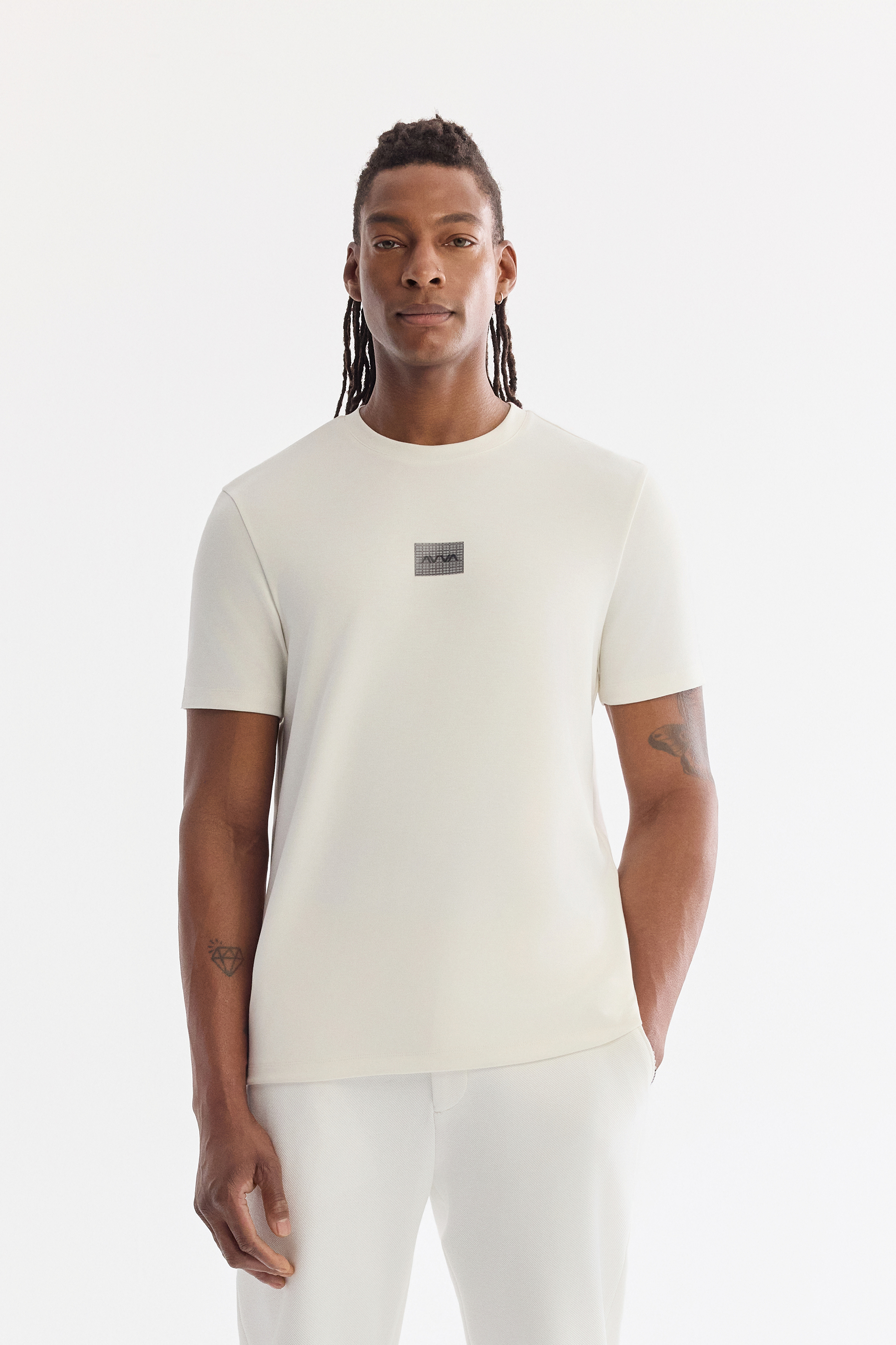 AVVA Ekru Bisiklet Yaka Viskon Karışımlı Baskılı Bi-Stretch İnterlok T-Shirt