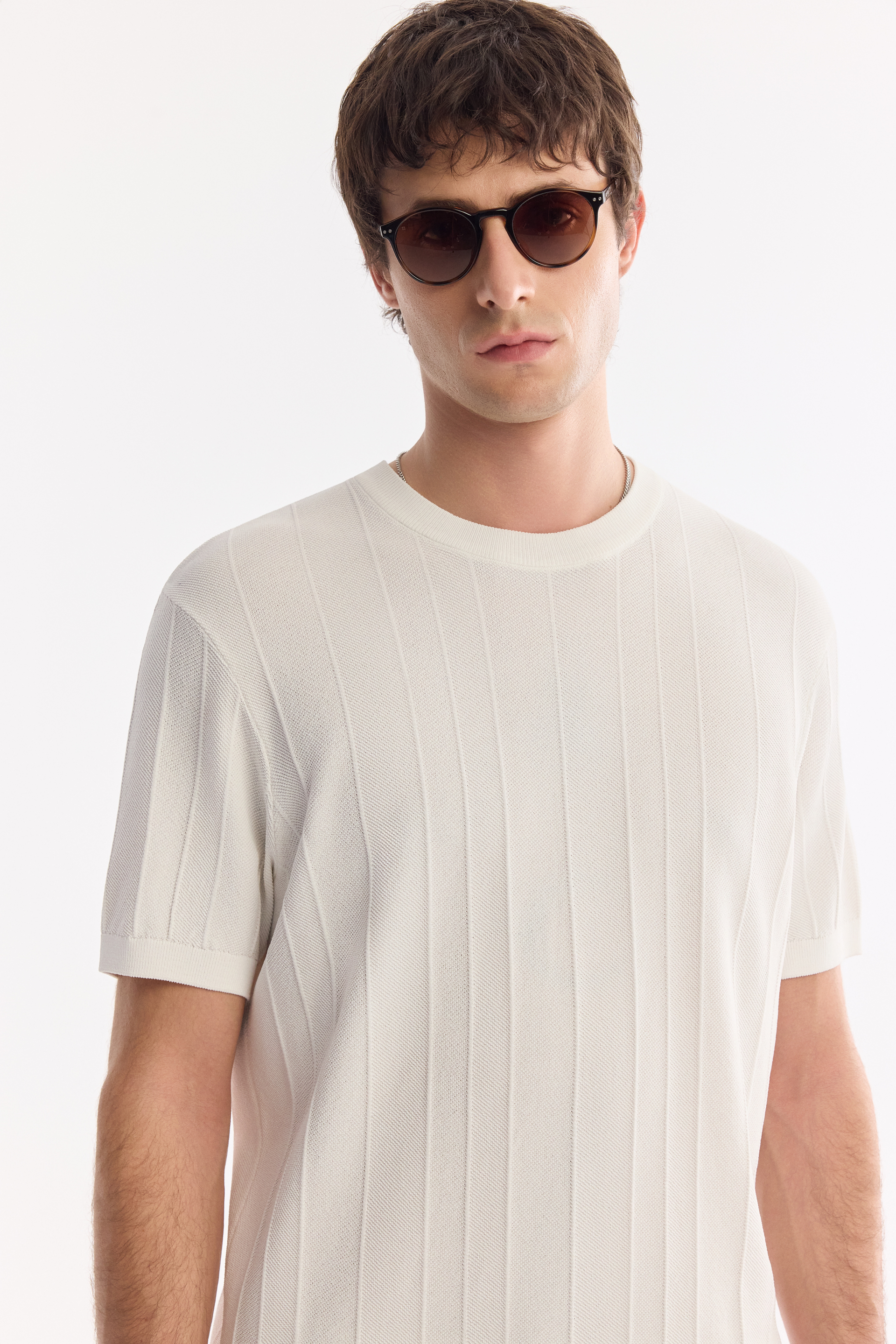 AVVA Ekru Bisiklet Yaka Kolay Ütülenen Kırışmaz Triko T-Shirt görsel 2