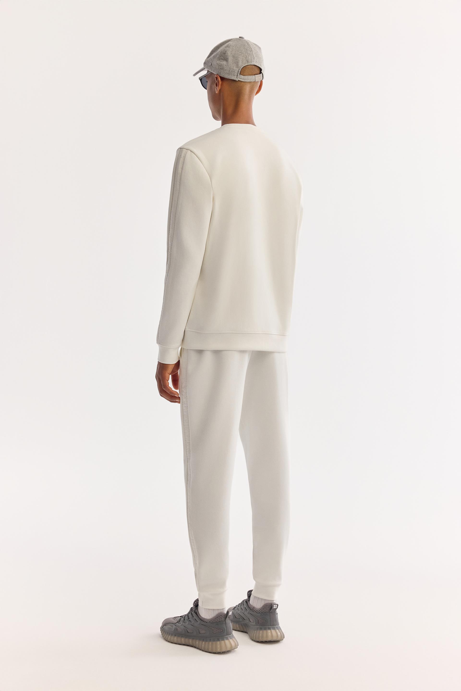 AVVA Ekru Bisiklet Yaka Kolay Ütülenen Bi-Stretch Sweatshirt görsel 4