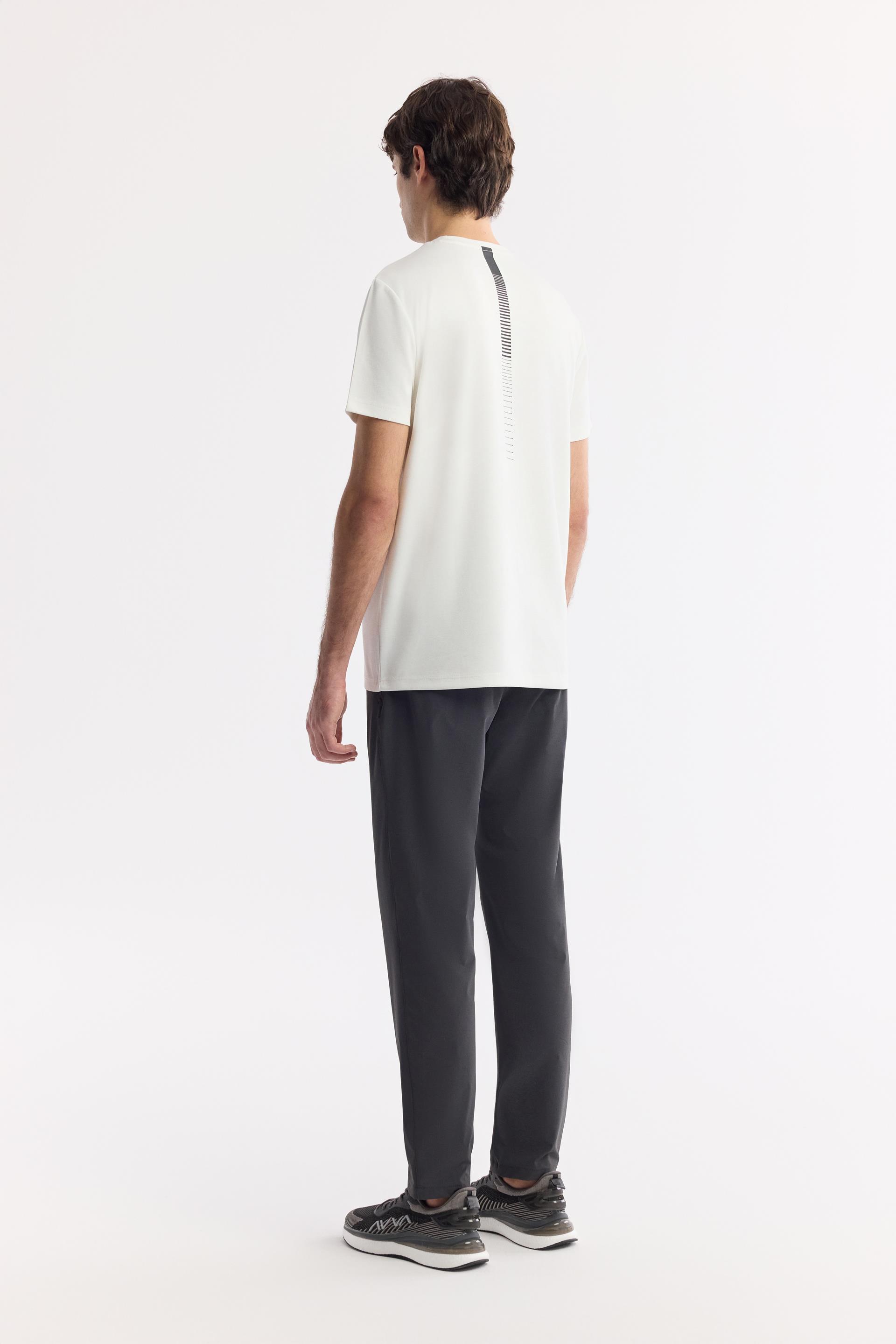 AVVA Ekru Bisiklet Yaka Bi-Stretch Kırışmaz Baskılı T-Shirt görsel 5