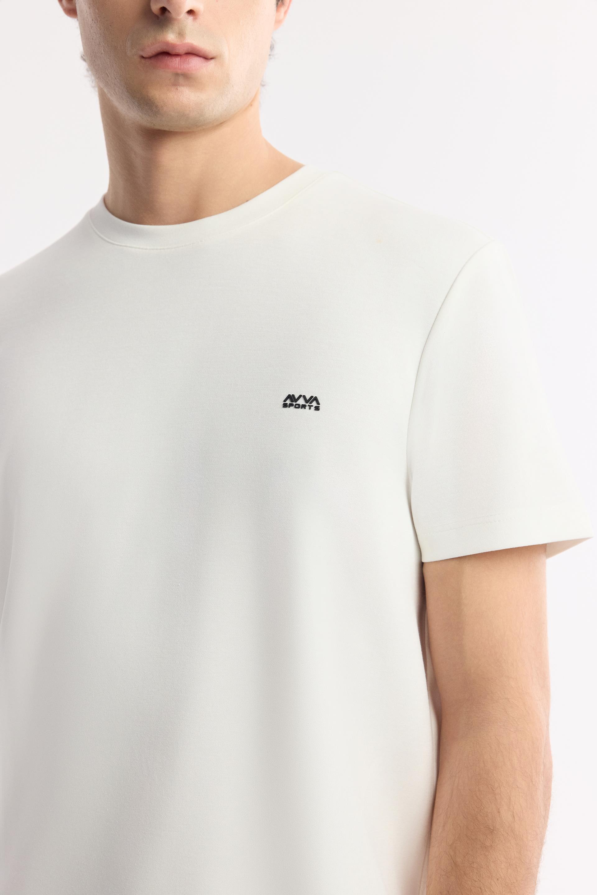 AVVA Ekru Bisiklet Yaka Bi-Stretch Kırışmaz Baskılı T-Shirt görsel 2