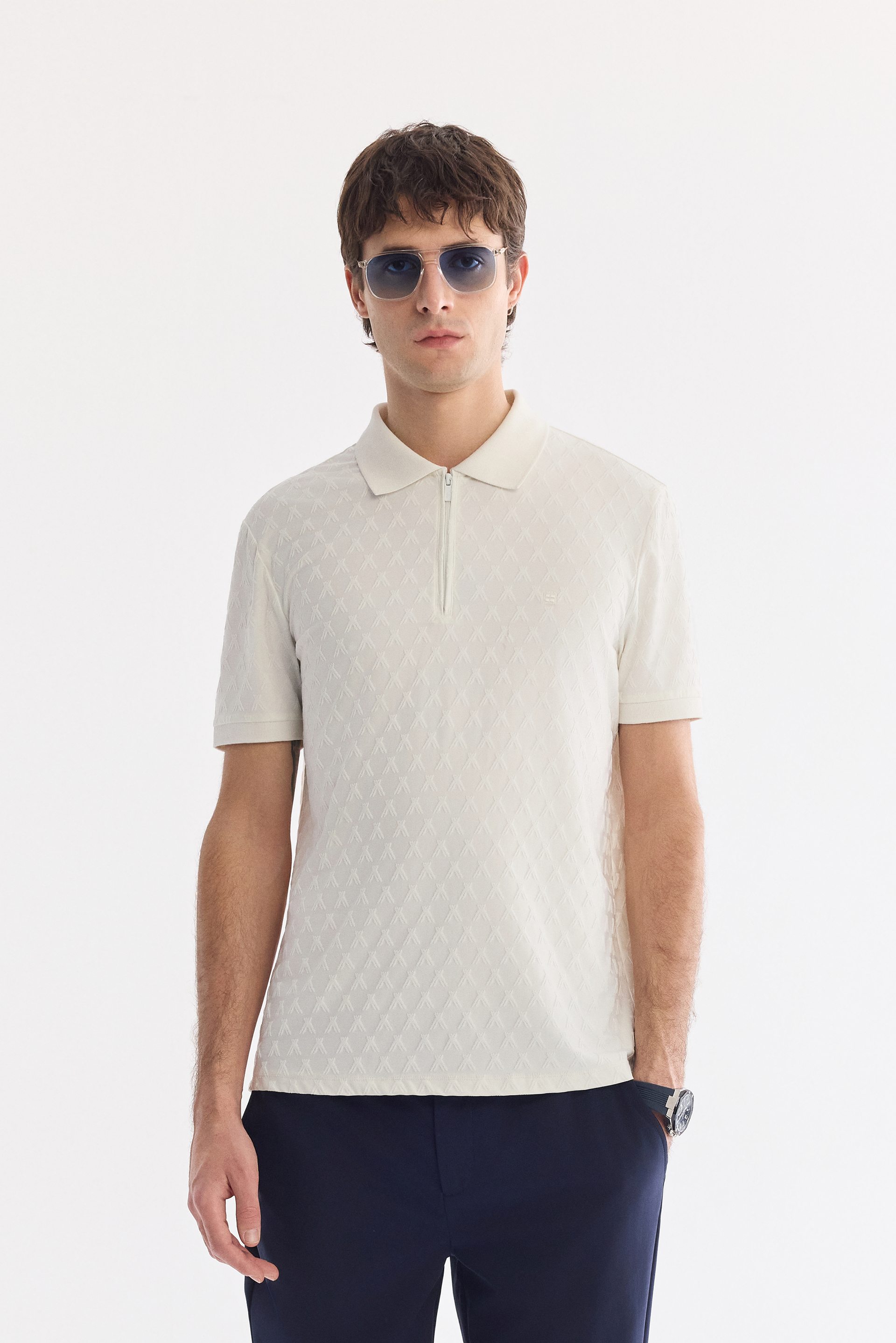 AVVA Ekru Kıvrılmaz Polo Yaka Fermuarlı T-Shirt