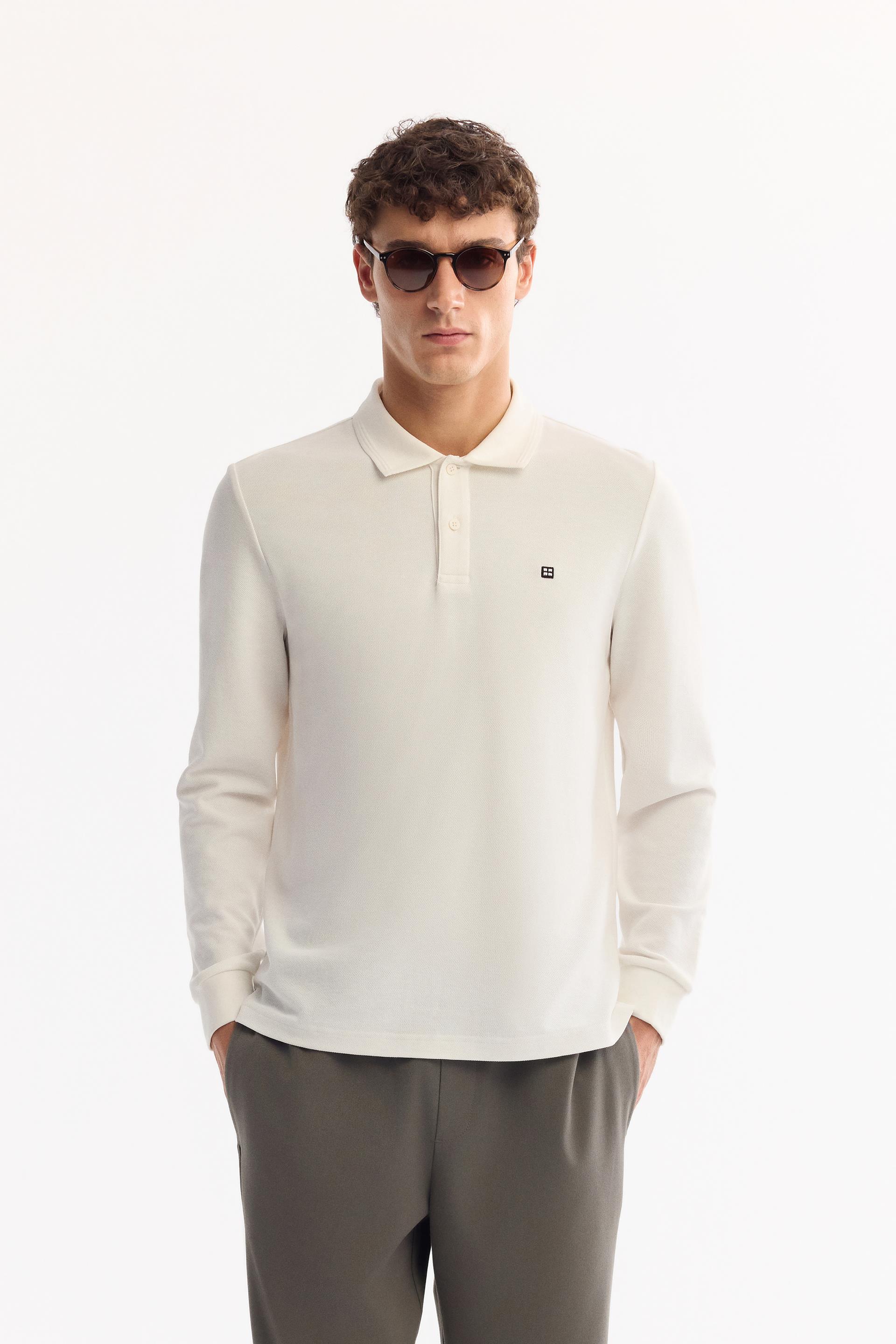 AVVA Ekru Kıvrılmaz Polo Yaka Kolay Ütülenen Basic Sweatshirt