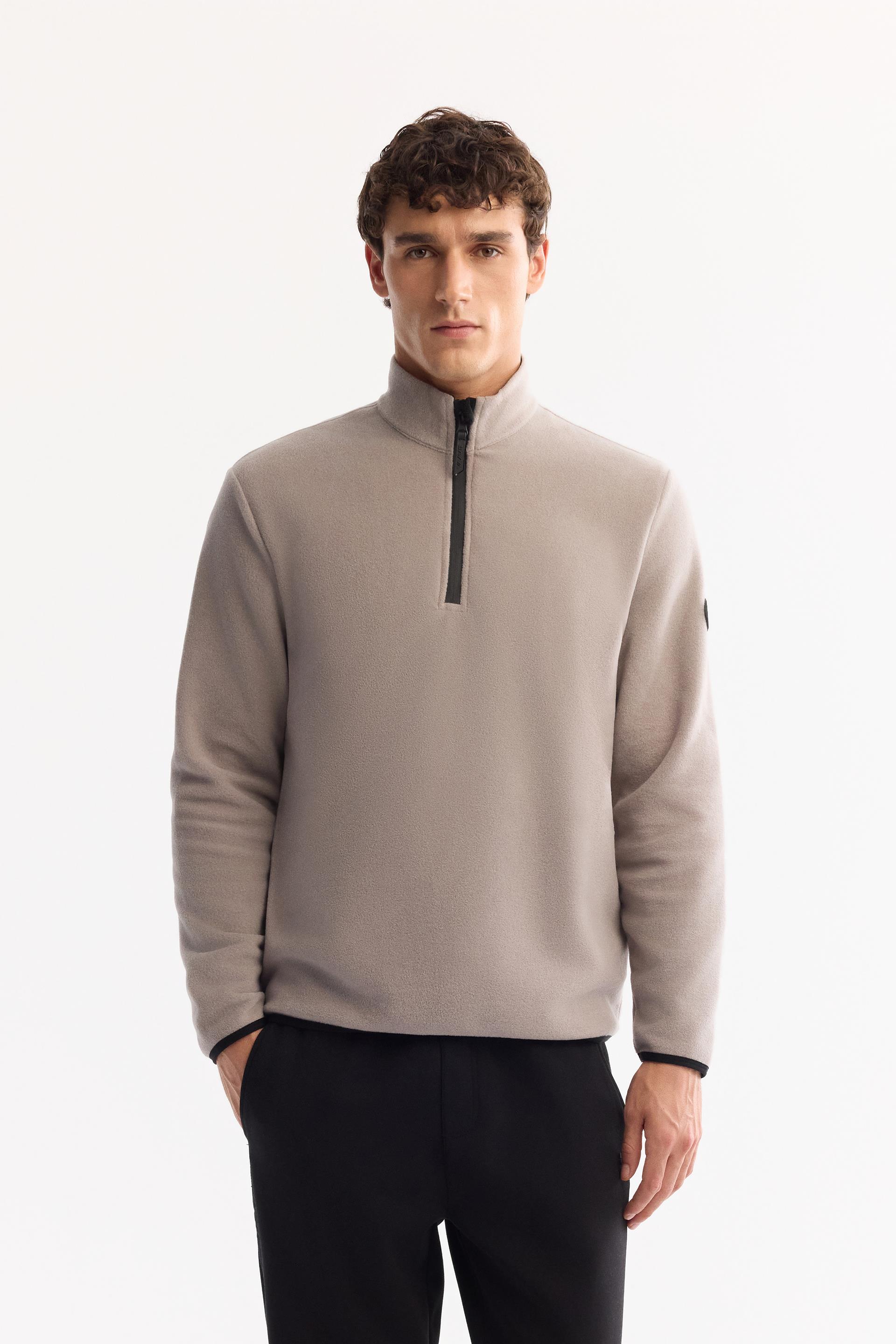 Gri Dik Yaka Fermuarlı Soft Touch Polar Sweatshirt