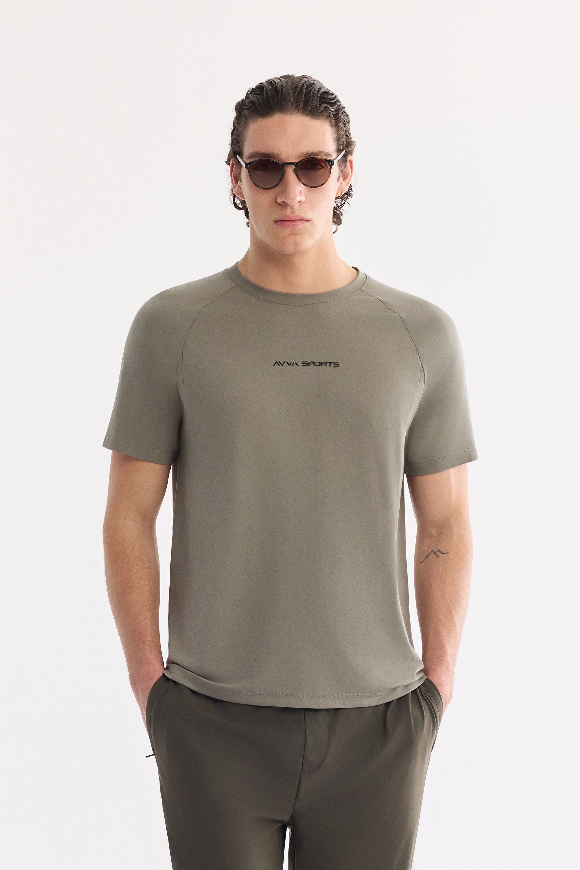 AVVA Haki Bisiklet Yaka Baskılı Soft Touch Nefes Alan T-Shirt