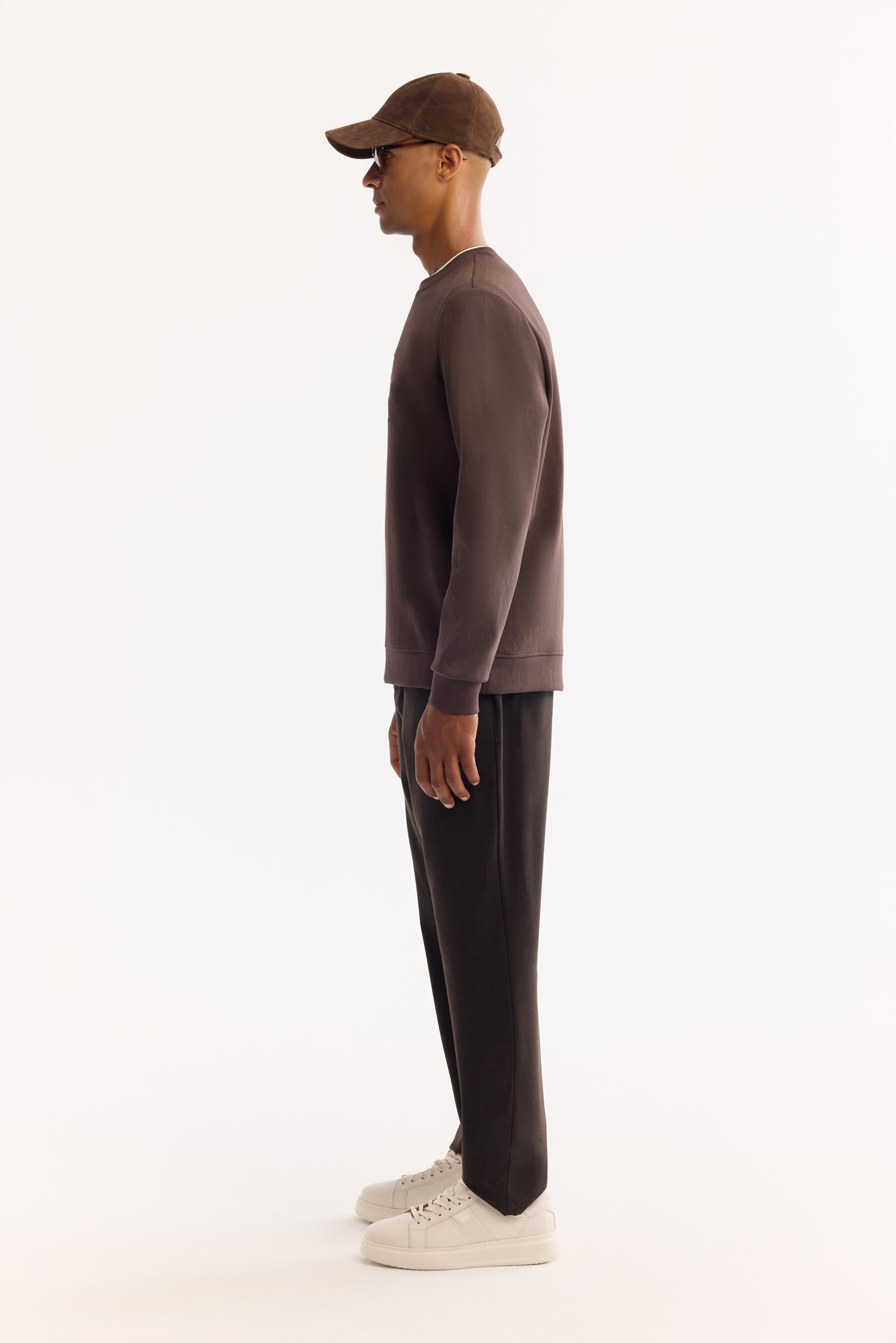 AVVA Kahverengi Bisiklet Yaka Kolay Ütülenen Bi-Stretch Baskılı Sweatshirt görsel 3