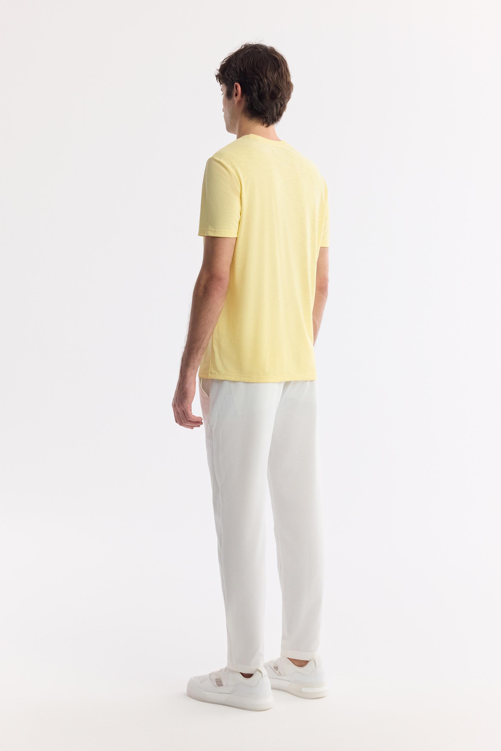 AVVA Sarı Bisiklet Yaka Bi-Stretch Soft Touch Basic T-Shirt görsel 4