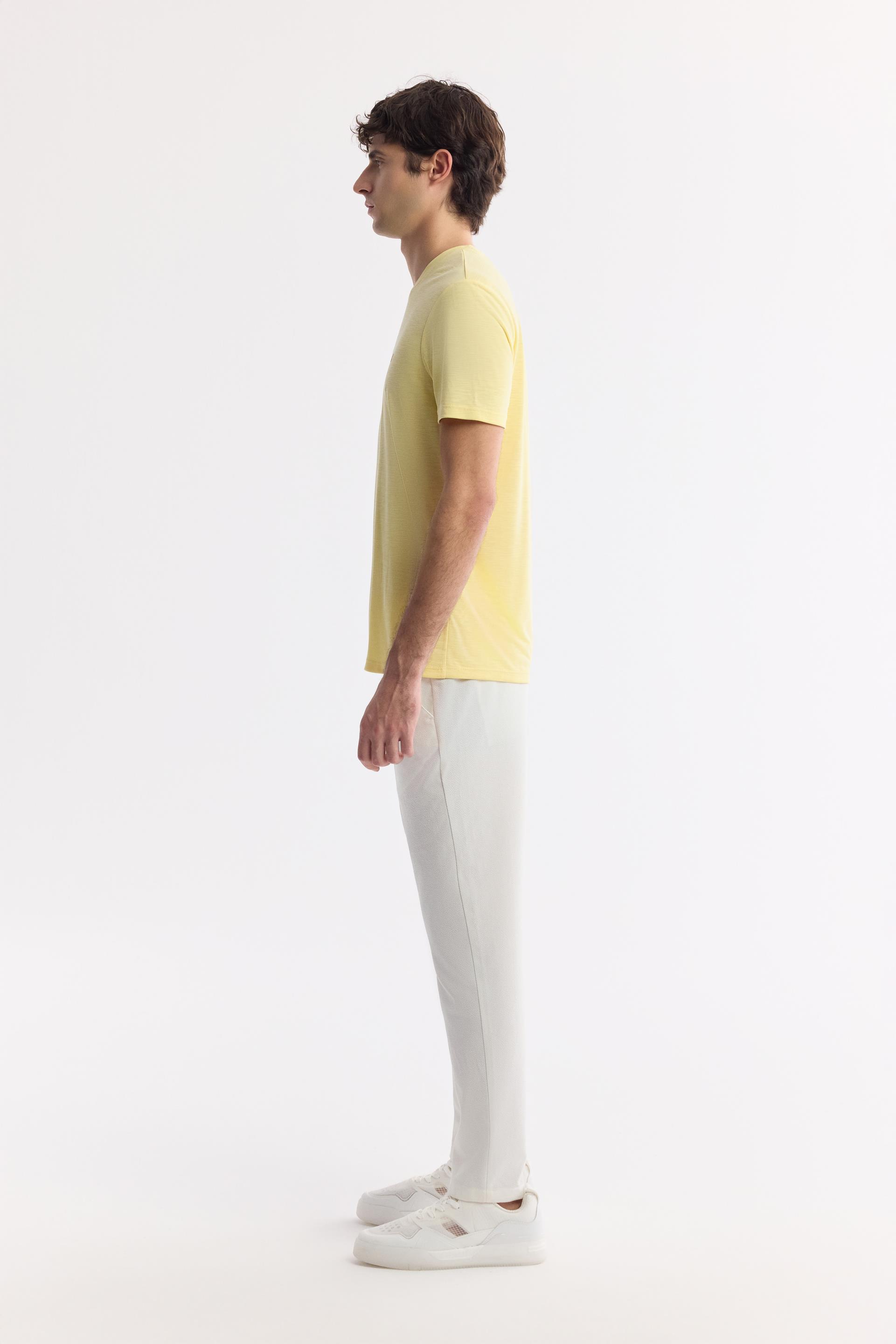 AVVA Sarı Bisiklet Yaka Bi-Stretch Soft Touch Basic T-Shirt görsel 3