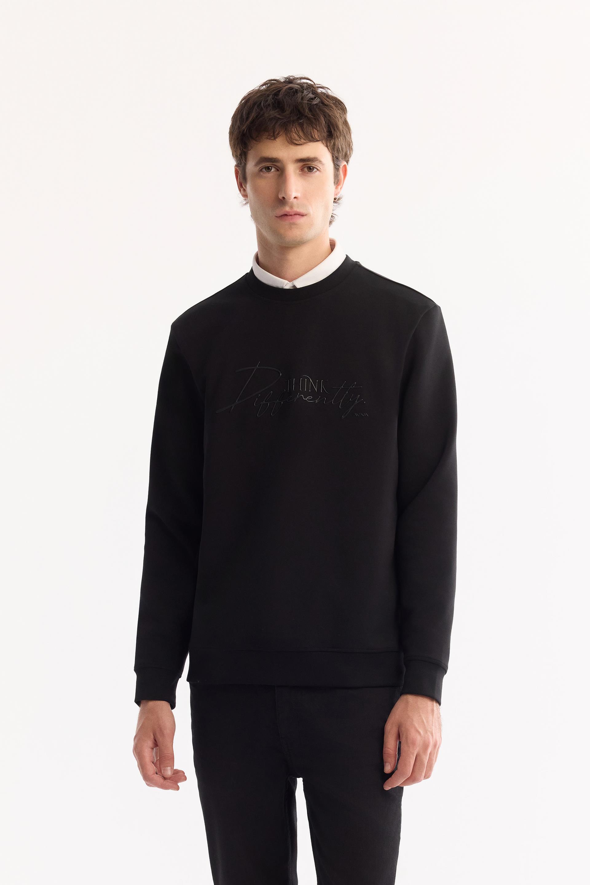 AVVA Siyah Bisiklet Yaka Kolay Ütülenen Bi-Stretch Baskılı Sweatshirt