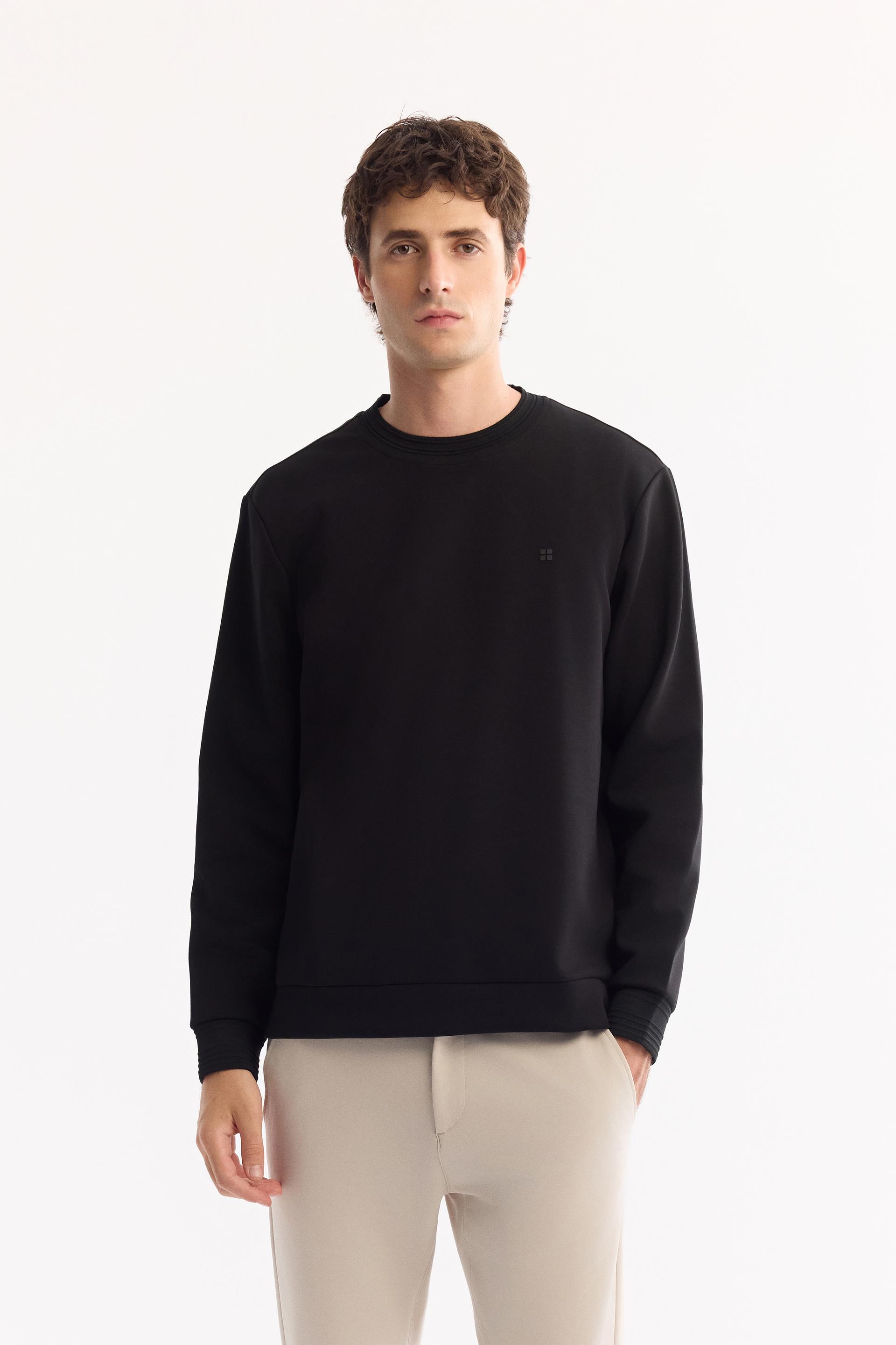AVVA Siyah Bisiklet Yaka Kolay Ütülenen Bi-Stretch Sweatshirt