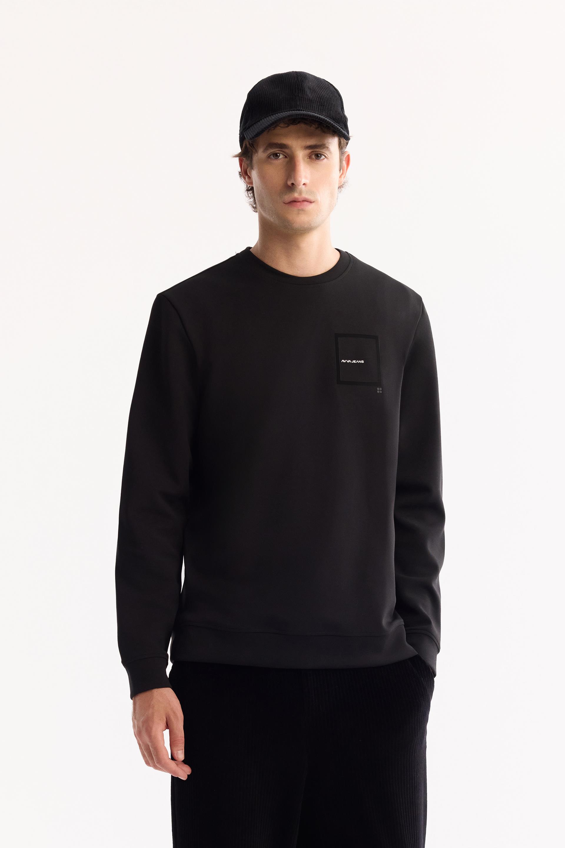 AVVA Siyah Bisiklet Yaka Kolay Ütülenen Bi-Stretch Baskılı Sweatshirt