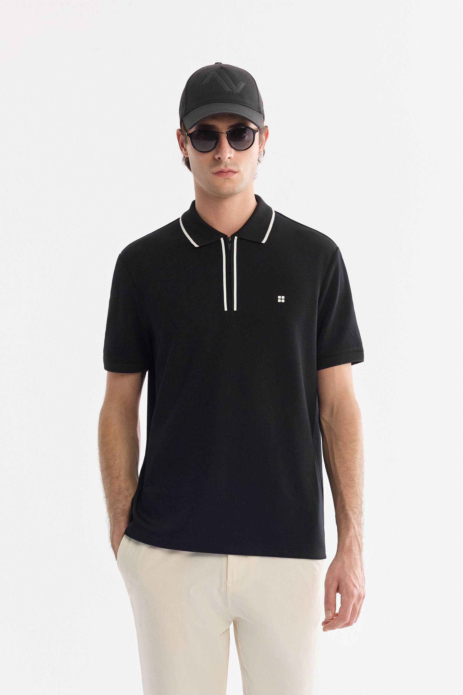 AVVA Siyah Kıvrılmaz Polo Yaka Fermuarlı Bi-Stretch İnterlok T-Shirt
