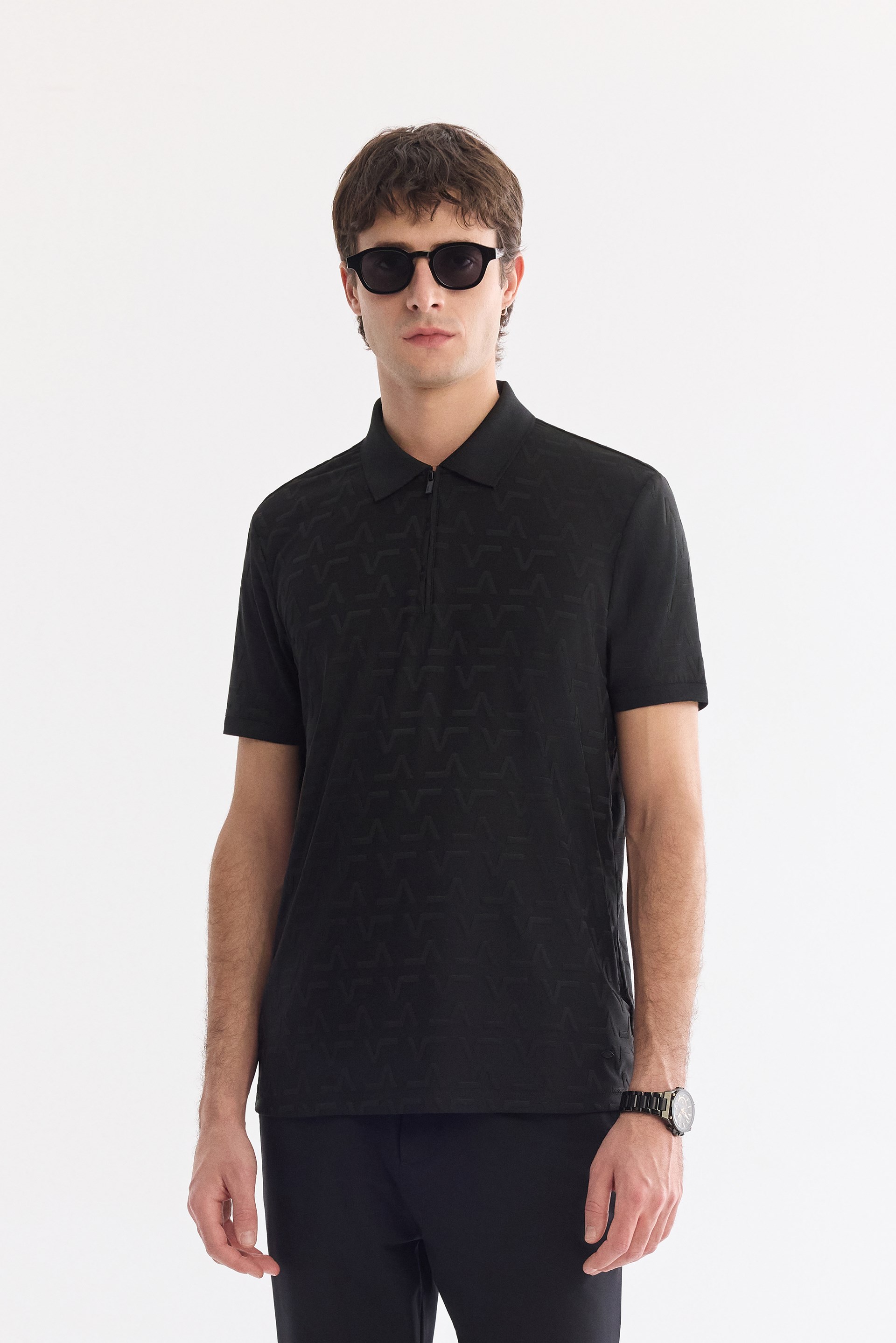 AVVA Siyah Kıvrılmaz Polo Yaka Fermuarlı T-Shirt