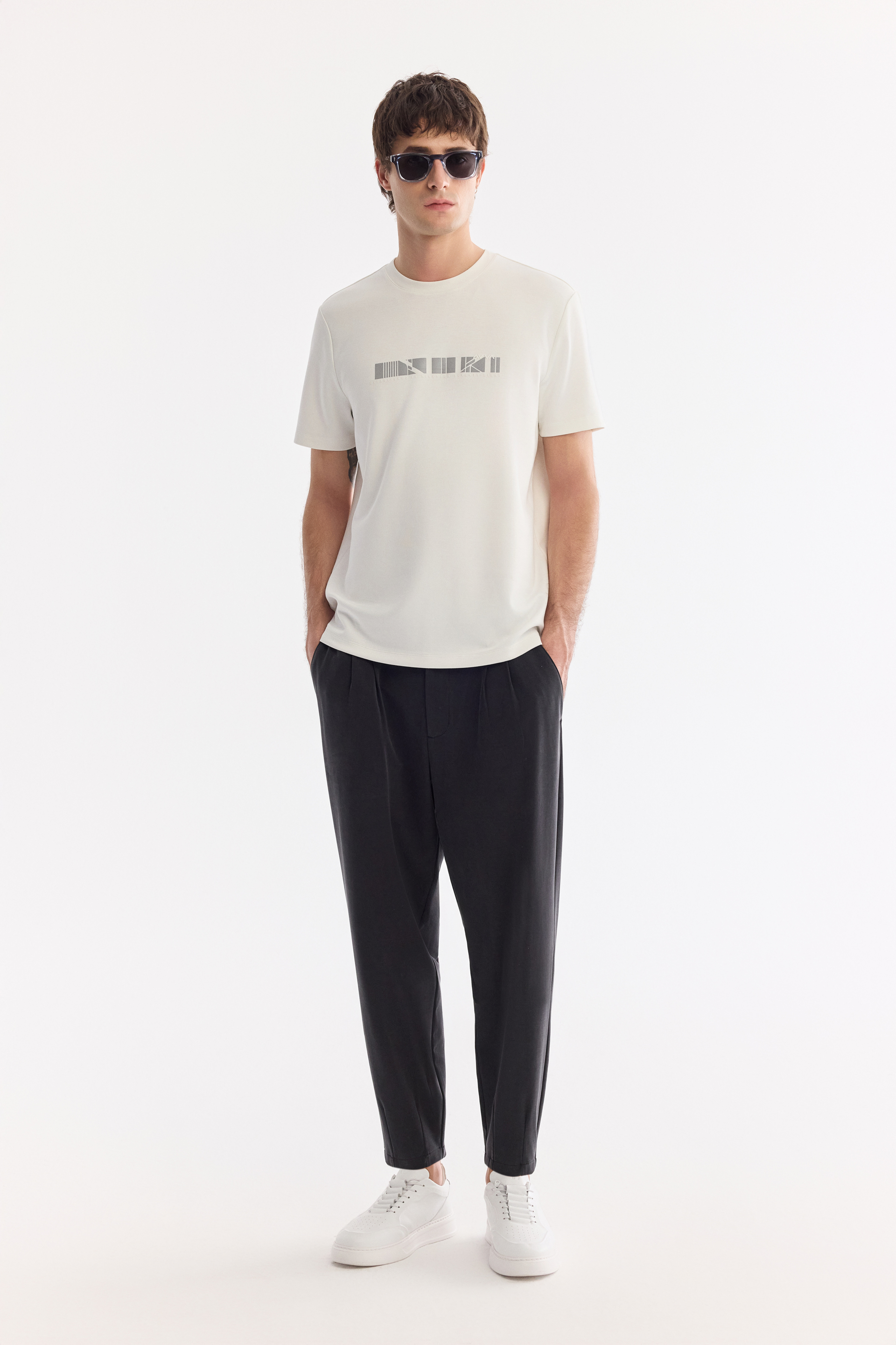 AVVA Siyah Yanı Lastikli Soft Touch Elastan Chino Pantolon