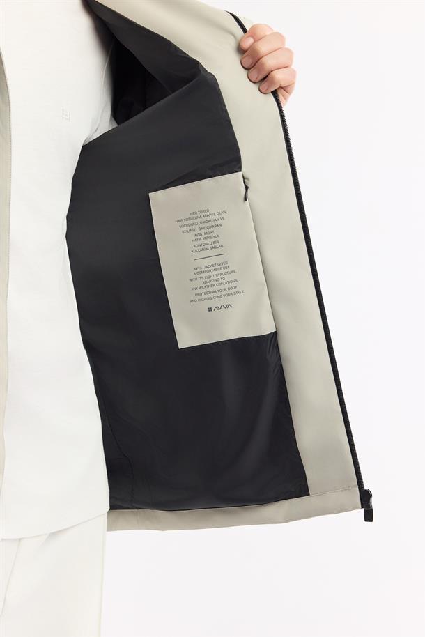 Açık Bej Kapüşonlu Su İtici Rüzgar Geçirmez Mevsimlik Mont