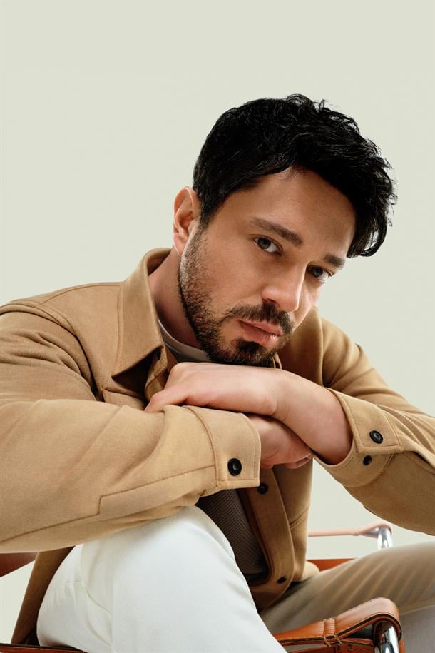 Açık Bej Süet Dokulu Önü Çıtçıtlı Mervsimlik Mont