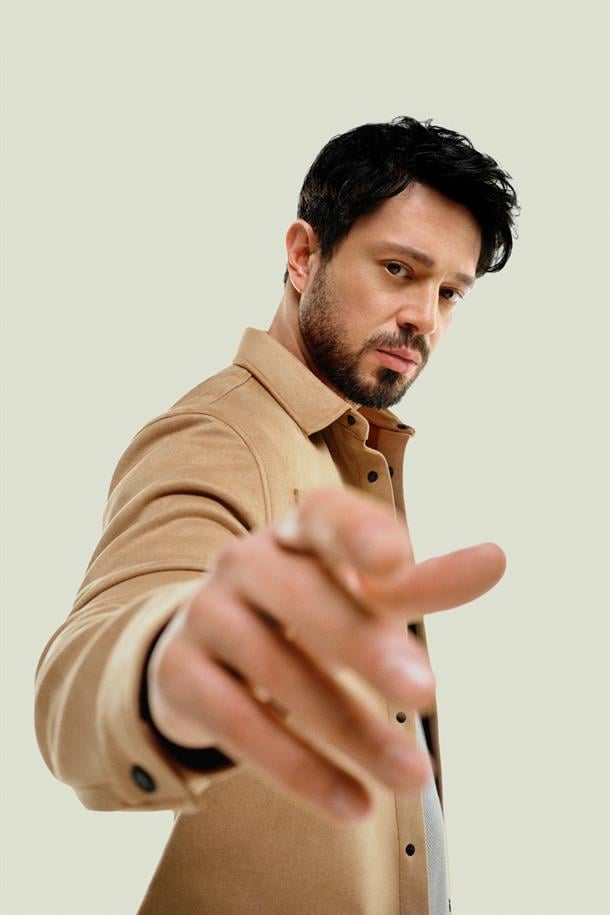 Açık Bej Süet Dokulu Önü Çıtçıtlı Mervsimlik Mont