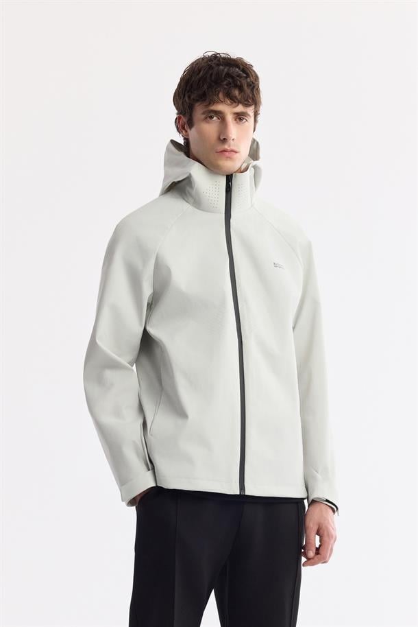 Açık Gri Kapüşonlu Yaka Su İtici Rüzgar Geçirmez İnce Mont