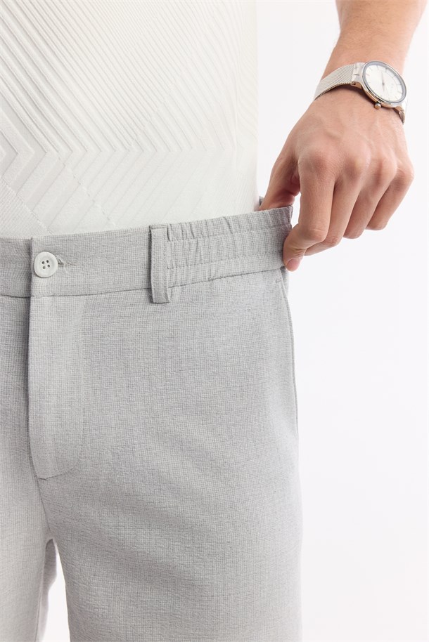 Açık Gri Yanı Lastikli Gofreli Bi-Stretch Chino Şort