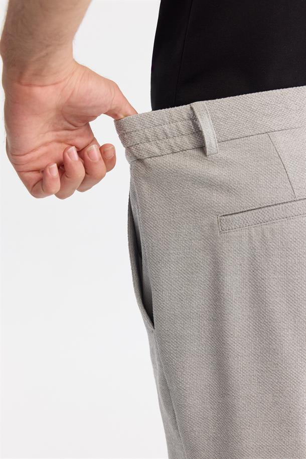 Açık Gri Yanı Lastikli Bi-Stretch Kolay Ütülenen Chino Pantolon