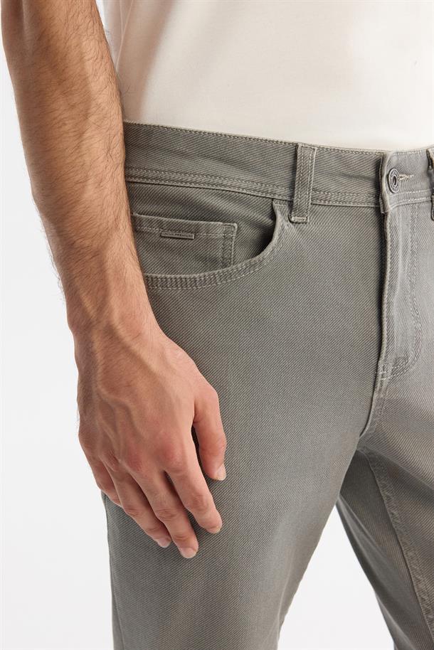 Açık Haki Klasik Bel Eskitme Yıkamalı Pamuklu Jean Pantolon