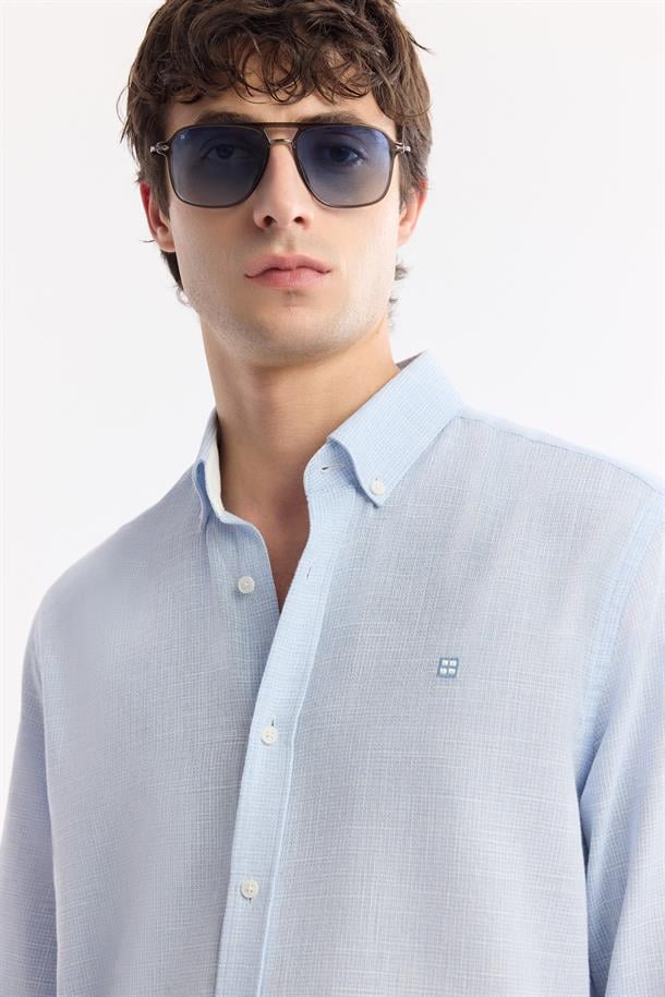 Açık Mavi Düğmeli Yaka Pamuklu Kolay Ütülenen Gömlek