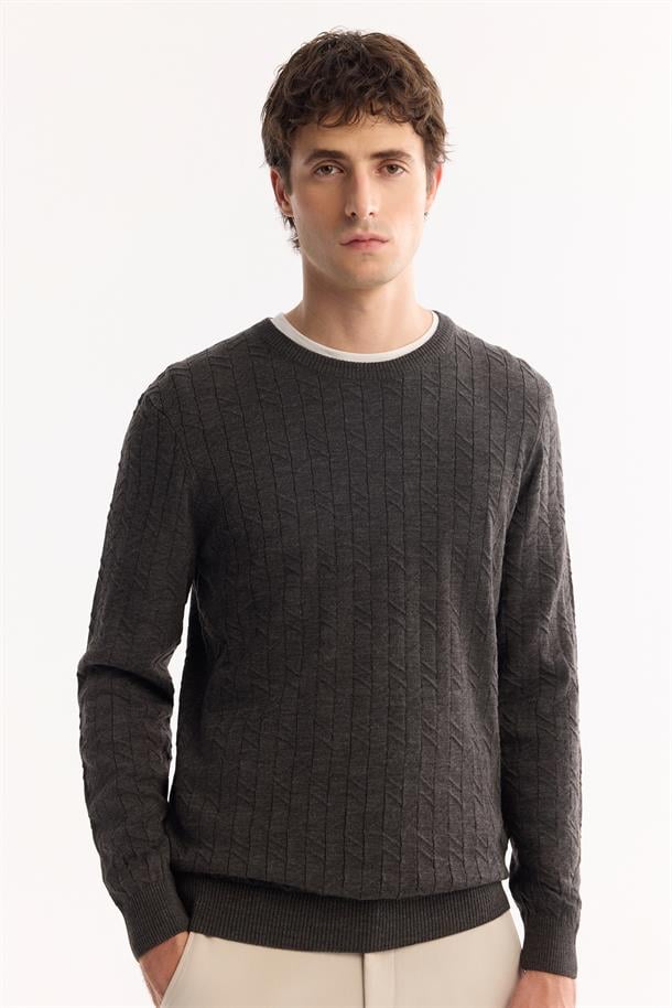 Antrasit Bisiklet Yaka %100 Akrilik Dokulu Triko Kazak