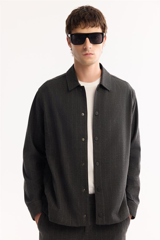 Antrasit Klasik Yaka Kolay Ütülenen Çizgili Gömlek Ceket