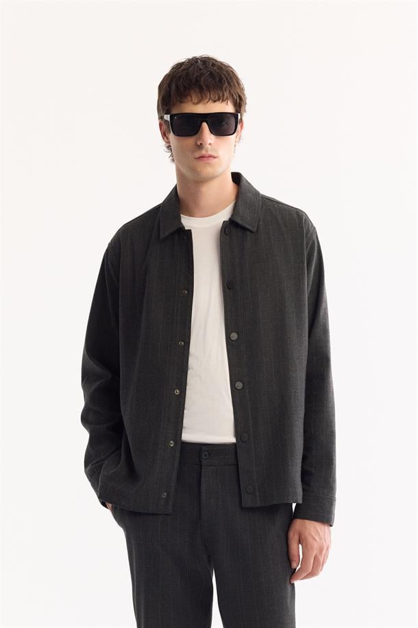 Antrasit Klasik Yaka Kolay Ütülenen Çizgili Gömlek Ceket