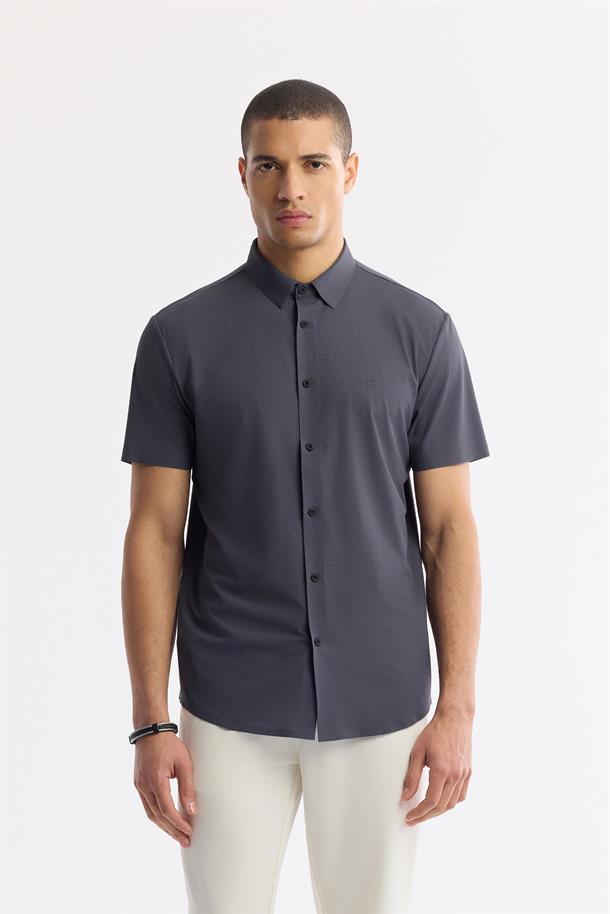 Antrasit Klasik Yaka Teknik Kumaş Kısa Kol Gömlek