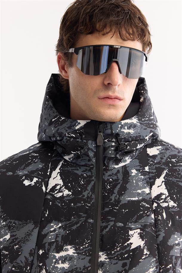 Black Hooded Water Repellent Windproof Ski Jacket Resistant to -15°C