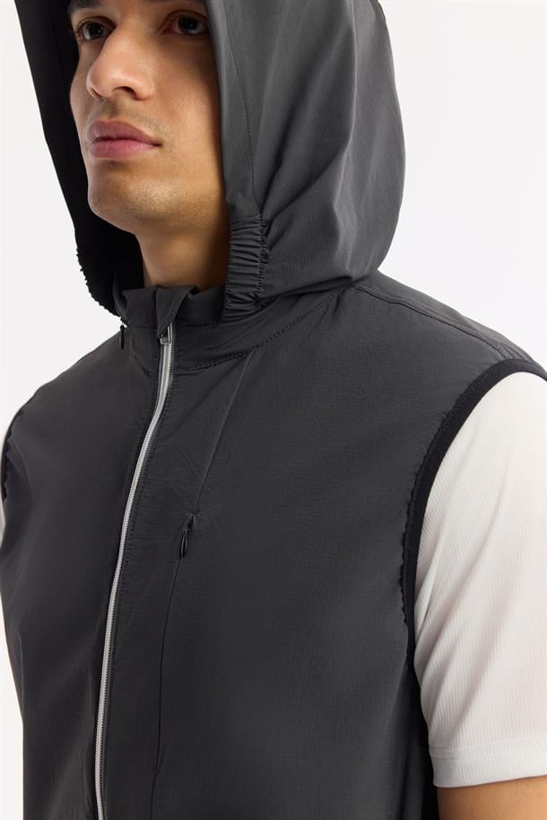 Antrasit Dik Yaka Su İtici Rüzgar Geçirmez Bi Stretch Yelek