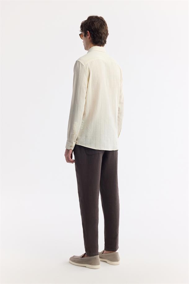 Bej Alttan Britli Yaka %100 Pamuk Dokulu Gömlek