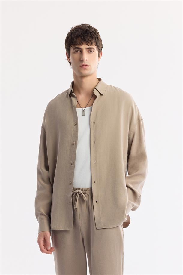 Bej Alttan Britli Yaka Soft Touch Gömlek