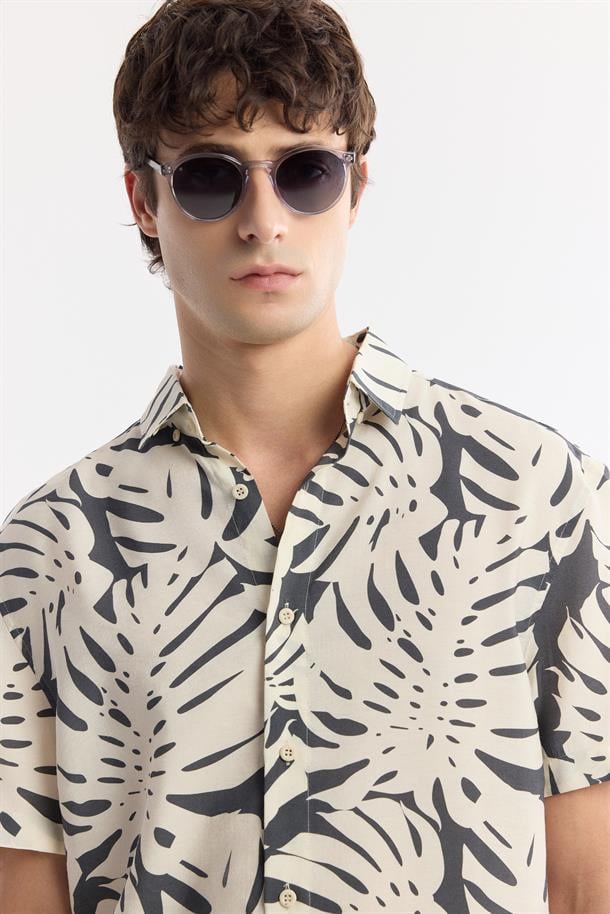 Bej-Antrasit Alttan Britli Yaka Baskılı Soft Touch Gömlek